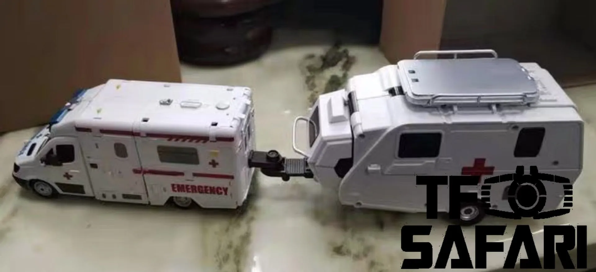 Generation Toy  GT GT-08C GT08C Bulance ( First Aid, Defensor, Guardian Robot ) 17cm / 6.7"